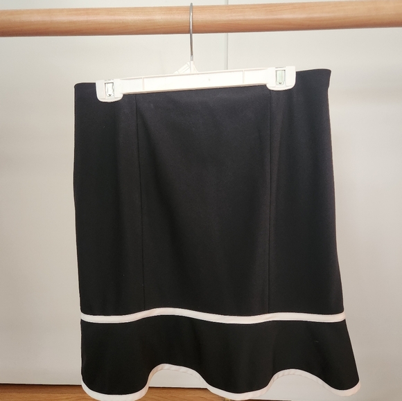 Vintage Y2K Express Black with White Trim Detail - Picture 2 of 3